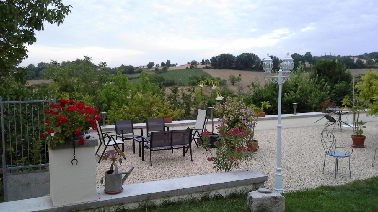 Bed and Breakfast Montismaurelli Montmoreau Екстер'єр фото