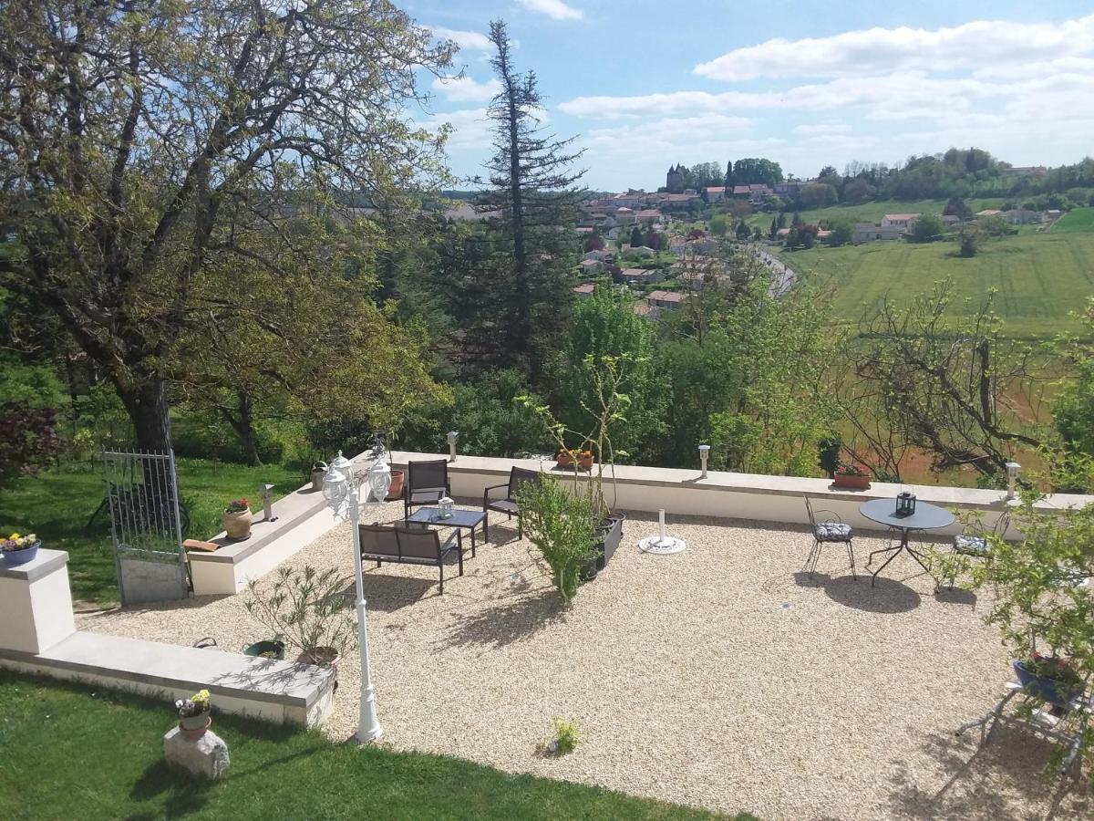 Bed and Breakfast Montismaurelli Montmoreau Екстер'єр фото