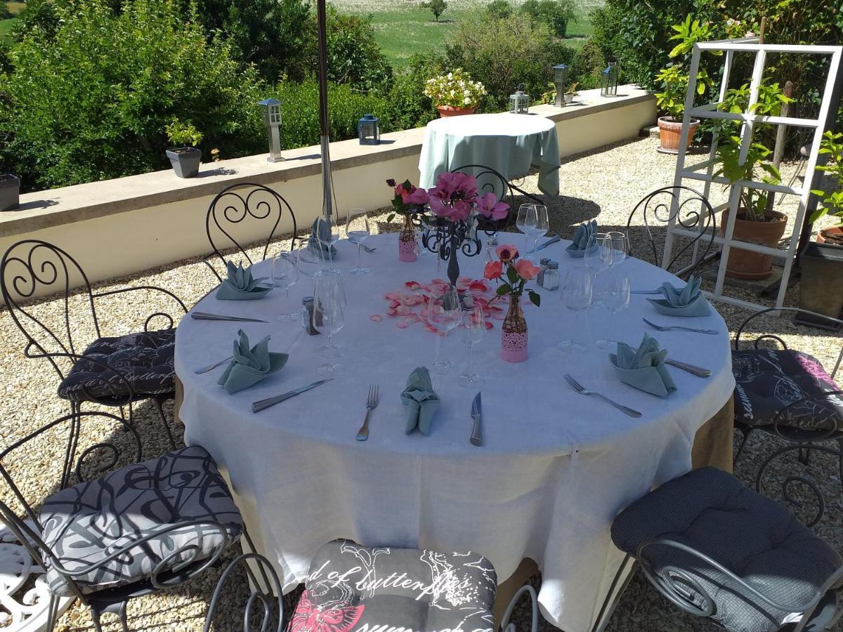 Bed and Breakfast Montismaurelli Montmoreau Екстер'єр фото